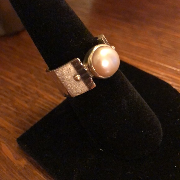 Pearl/Sterling Silver Ring - Picture 6 of 10